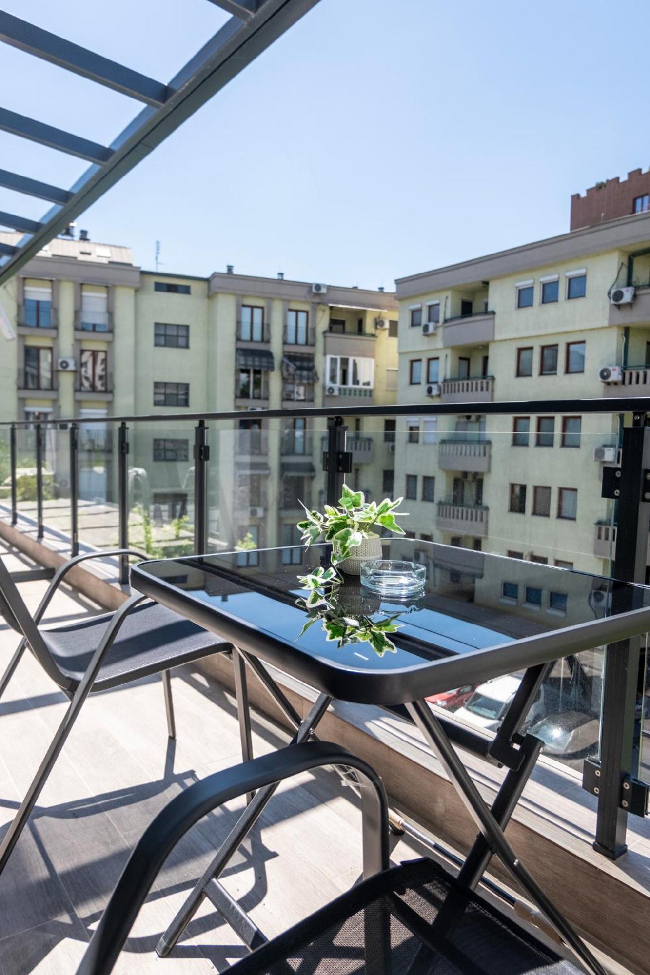 Home Art Apartments سكوبجي المظهر الخارجي الصورة